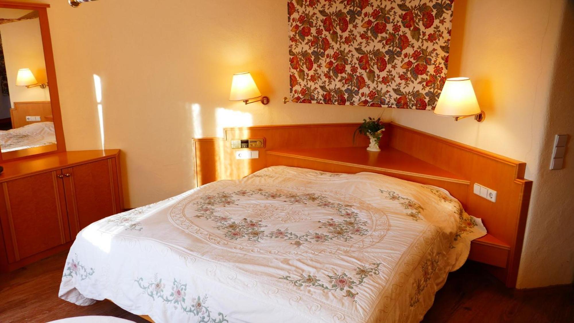 Hotel Oeko-landhotel Basler Hof 4*