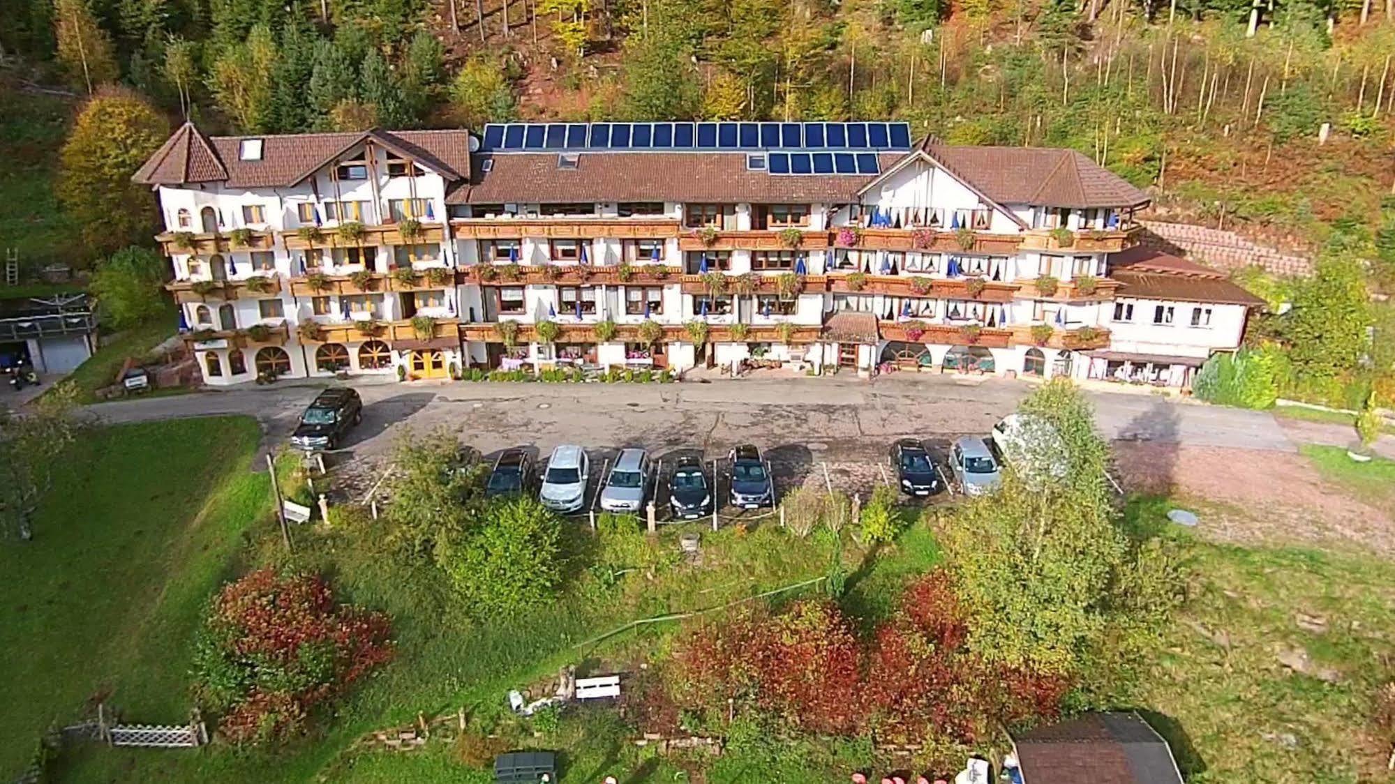 Basler Hof 4*